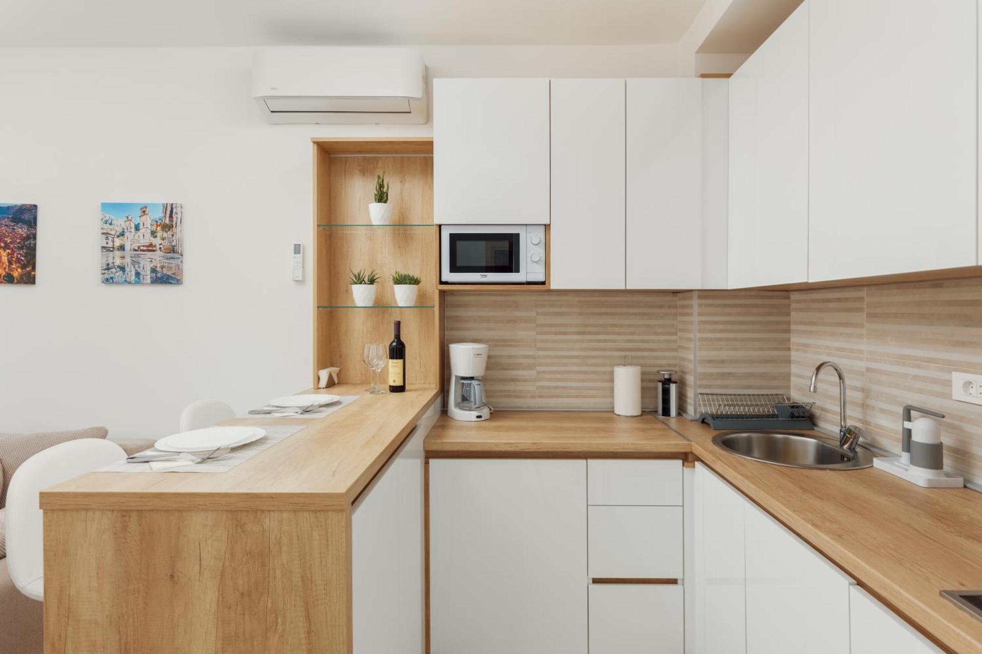 Dm Apartments โกตอร์ ภายนอก รูปภาพ