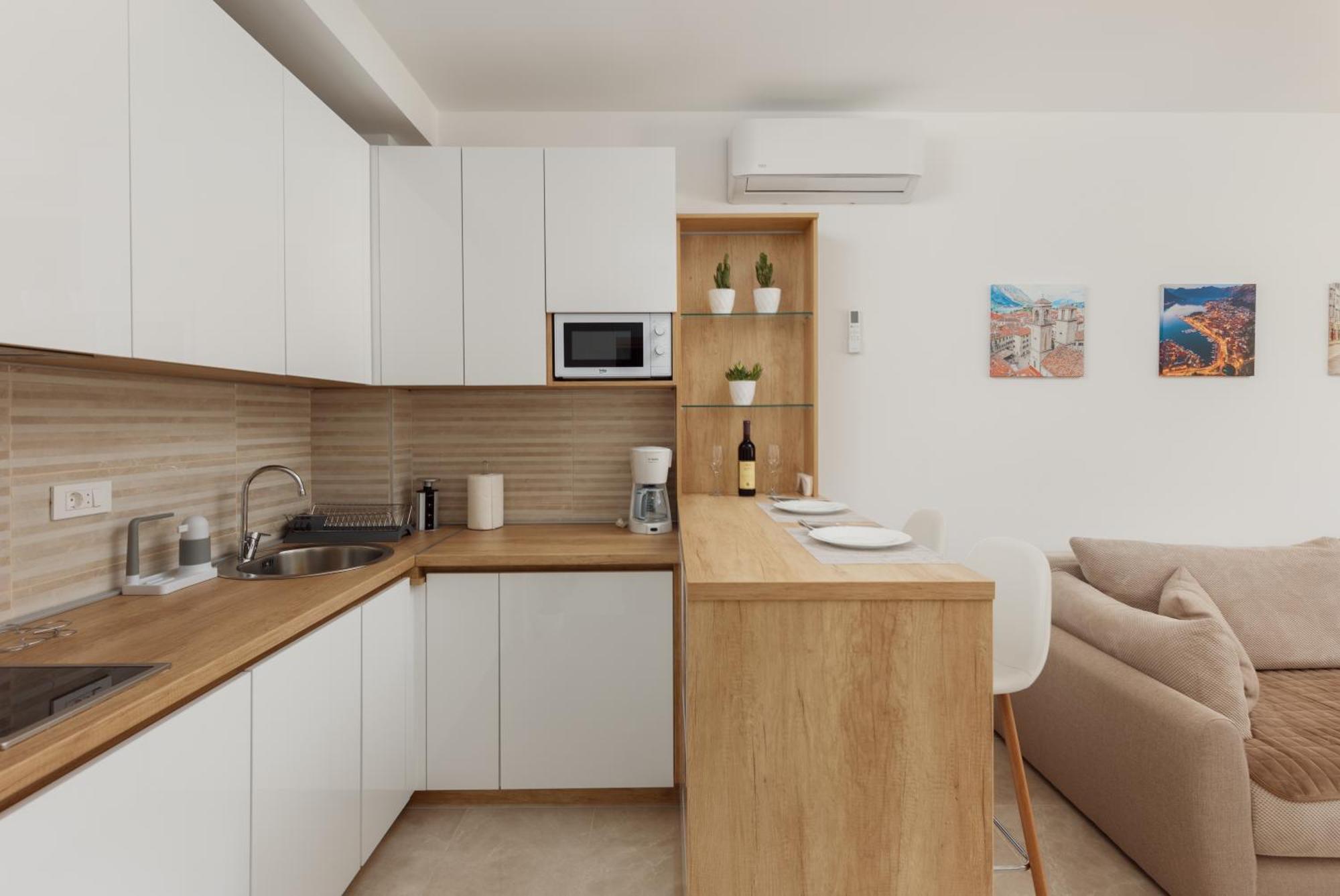 Dm Apartments โกตอร์ ภายนอก รูปภาพ