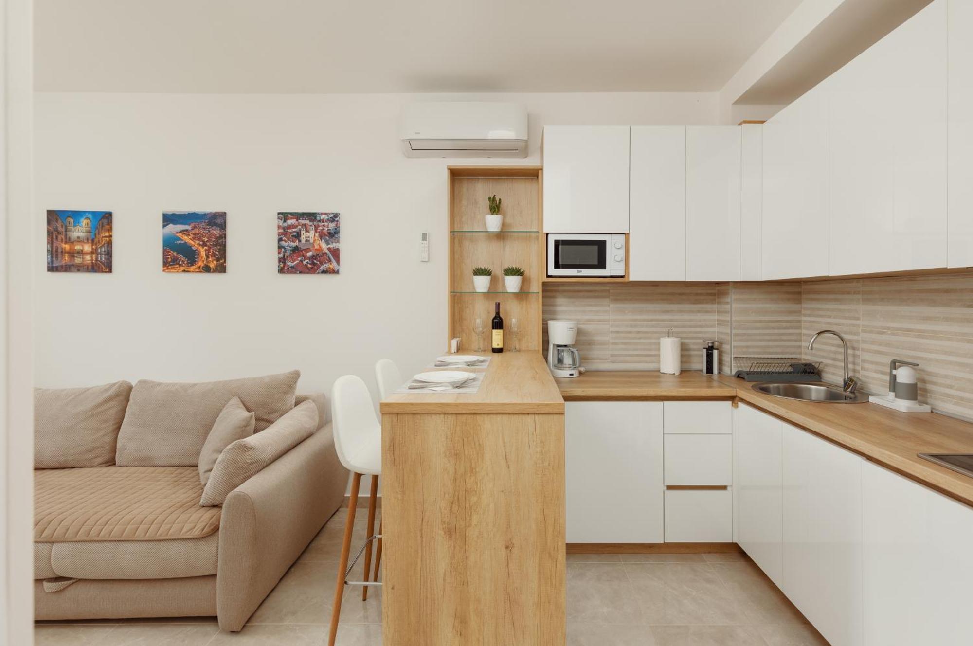 Dm Apartments โกตอร์ ภายนอก รูปภาพ